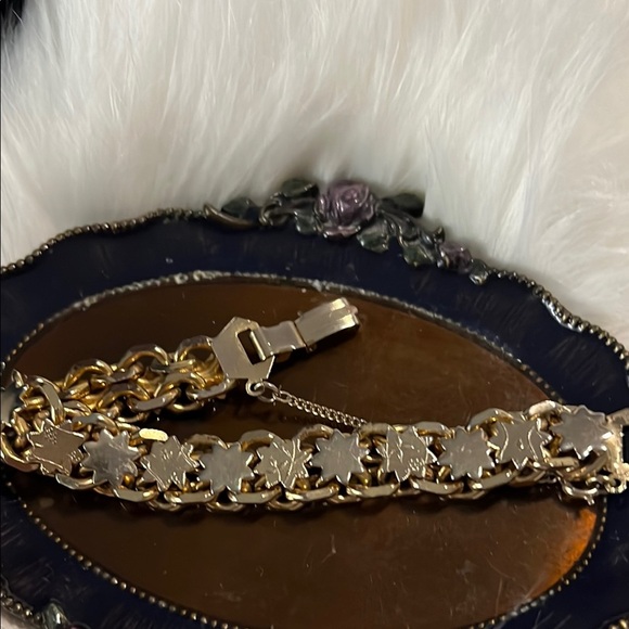 Very Heavy gold tone and silver tone Leaf Necklace - Picture 1 of 5